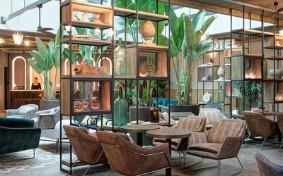 Seating area perfect as workspace at the DoubleTree by Hilton Rome Monti.