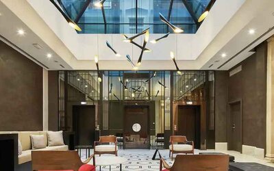 Lobby workspace suitable for co-working at the DoubleTree by Hilton Trieste.