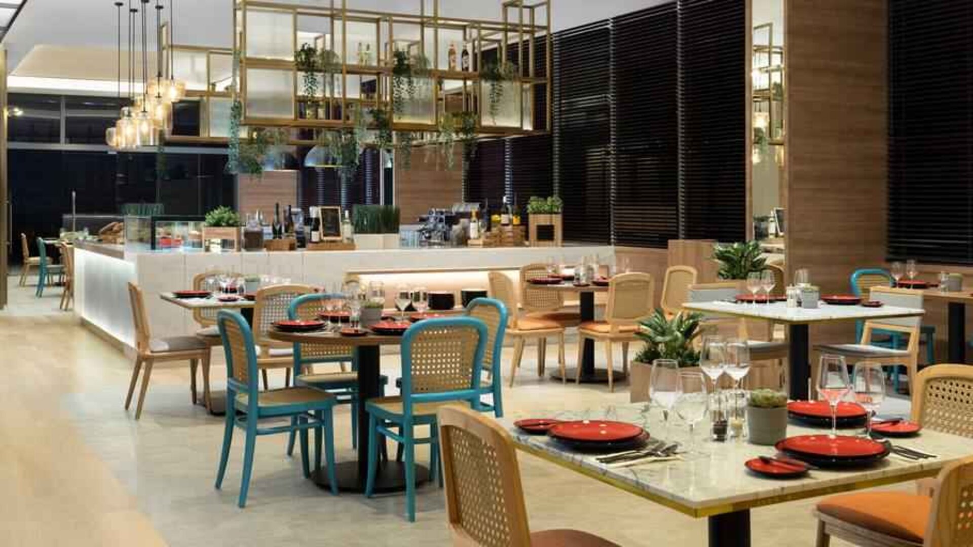 Dining area perfect for co-working at the Hilton Garden Inn Jakarta Taman Palem.