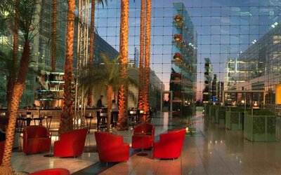 Beautiful hotel workspace at the Hilton Munich Airport.