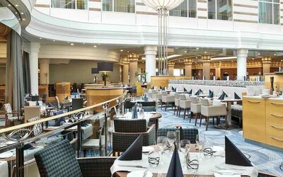 Hotel workspace at the Hilton Paris Charles de Gaulle Airport.