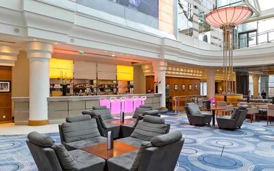 Comfortable lobby workspace at the Hilton Paris Charles de Gaulle Airport.