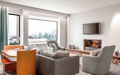 Working station by the fireplace at the Hilton Rotterdam.