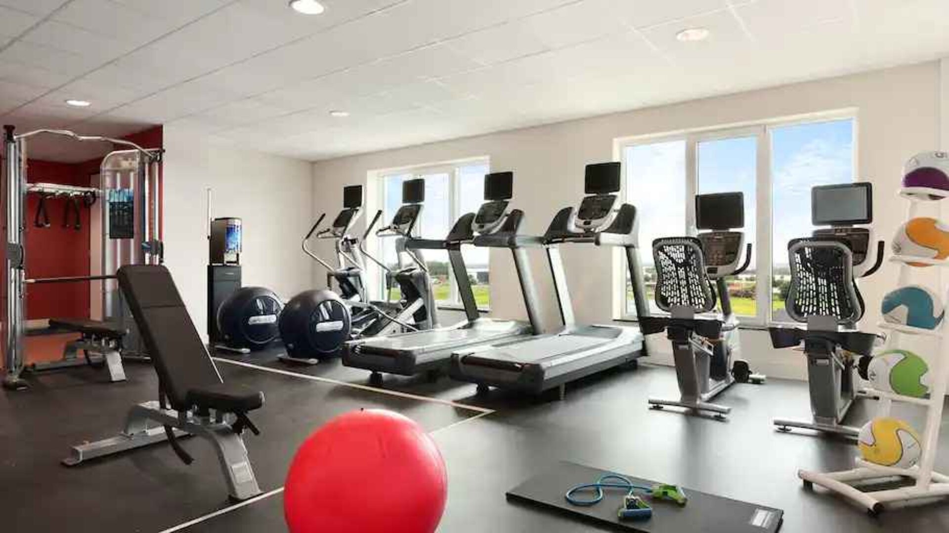 Fully equipped fitness center at the Hilton Garden Inn Leiden.