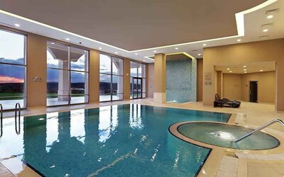 stunning indoor pool with lovely views at Hilton Garden Inn Mardin.