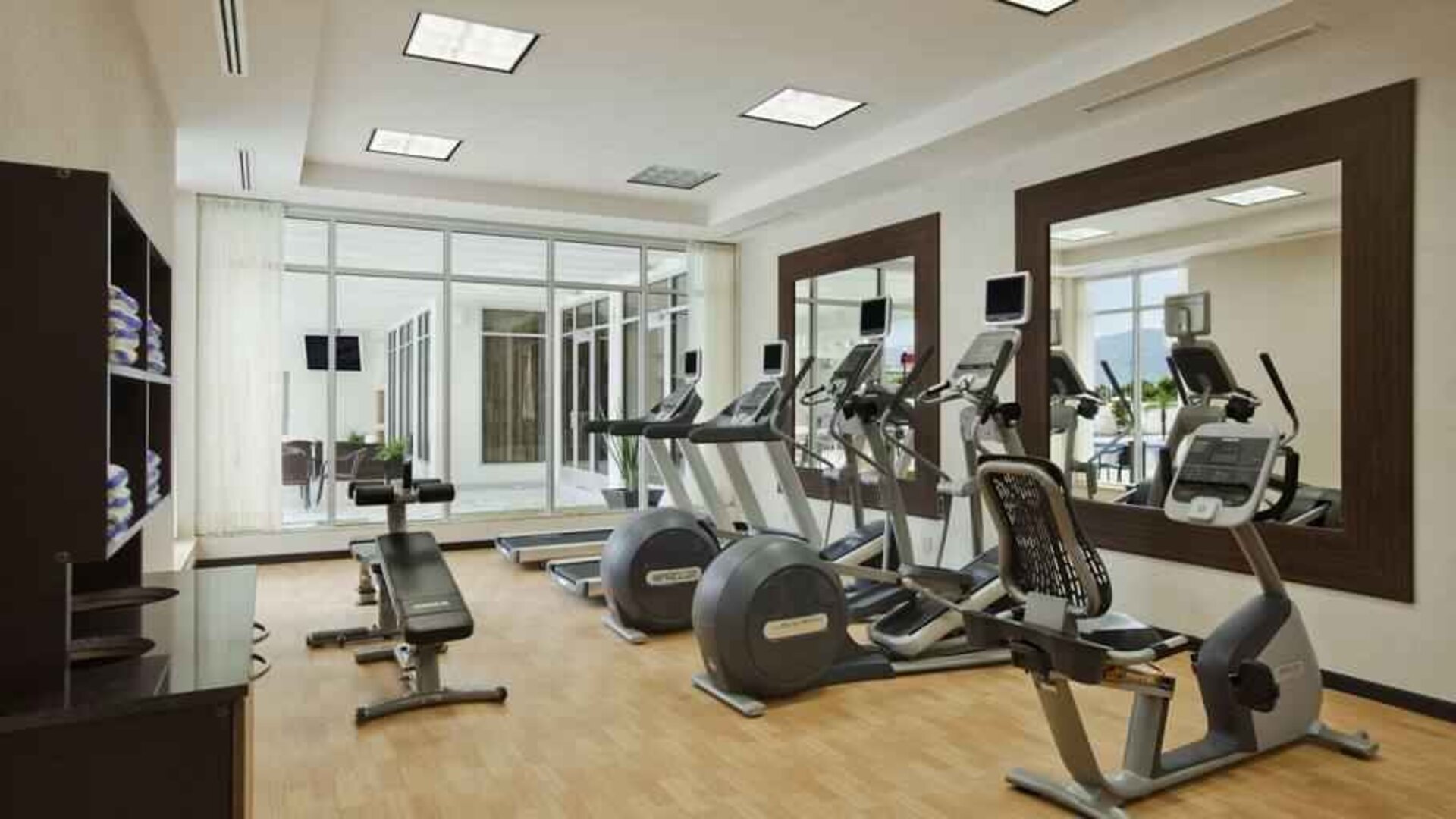 Fitness center with treadmills at the Hilton Garden Inn Tuxtla Gutierrez.