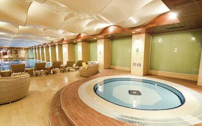 luxurious indoor pool and jacuzzi at DoubleTree by Hilton Istanbul Topkapi.
