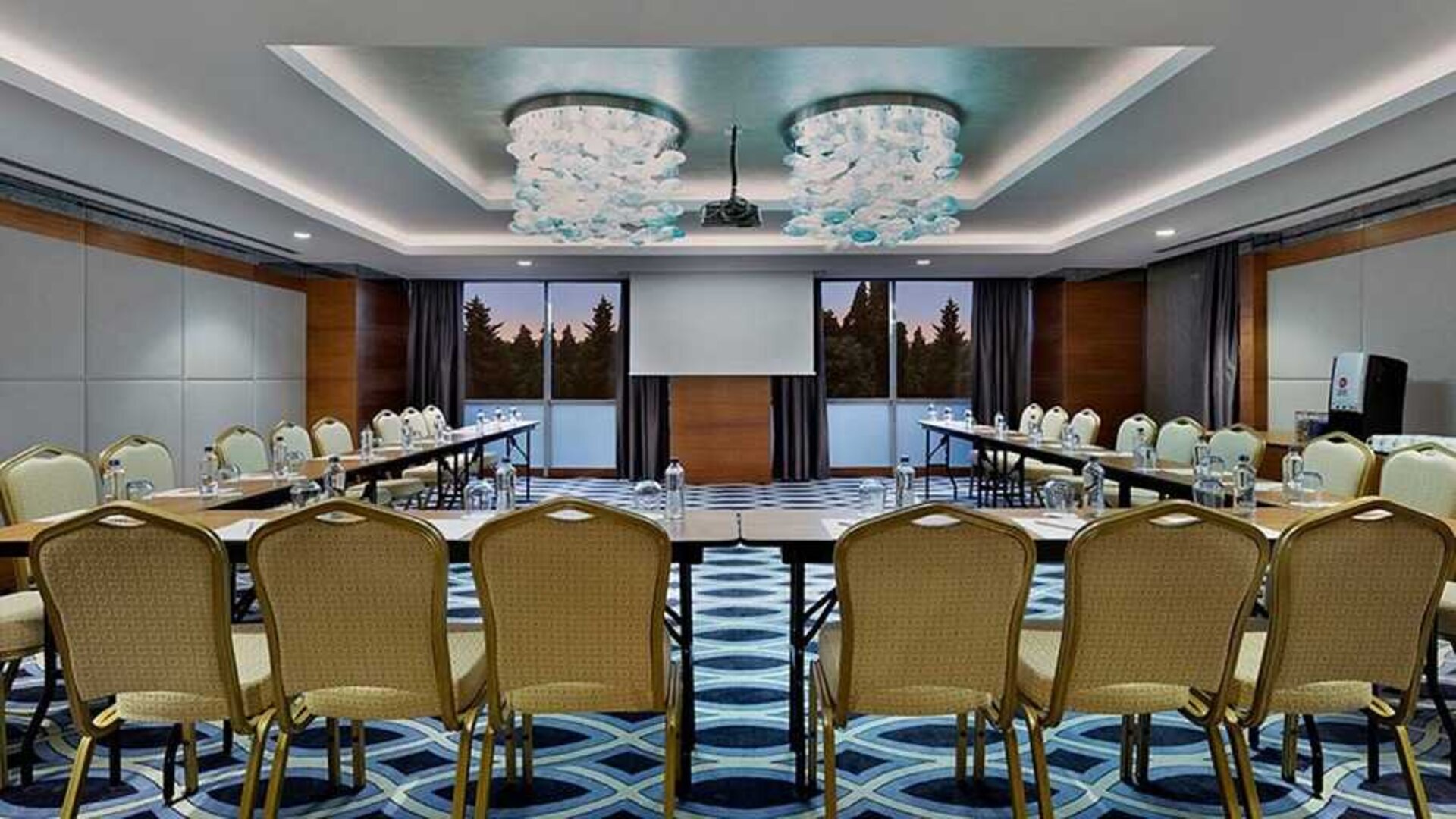 professional meeting and conference room at DoubleTree by Hilton Istanbul Topkapi.