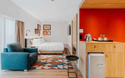 King suite with kitchenette at the Hampton by Hilton Warsaw Reduta.