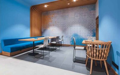 Hotel workspace at the Hampton by Hilton Warsaw Reduta.