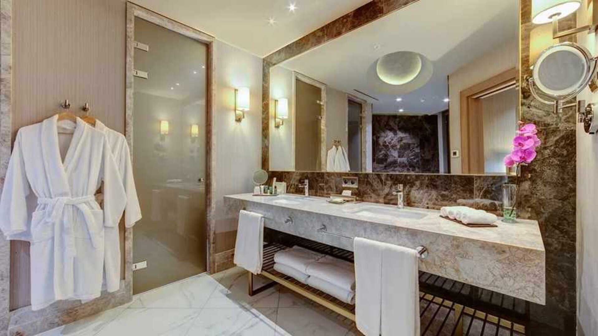 spacious and clean bathroom and shower at Mersin HiltonSA.