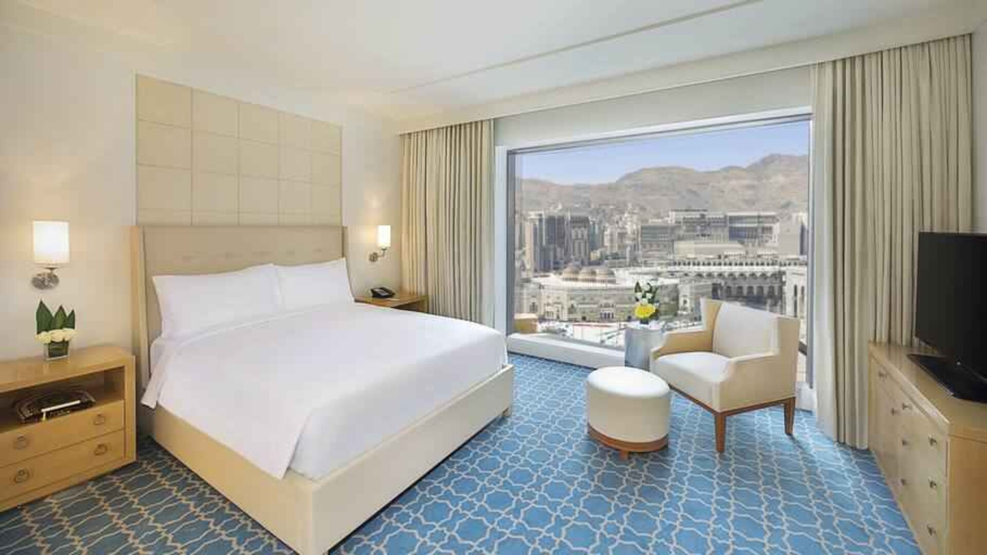 King bedroom with view at the Hilton Makkah Convention Hotel.