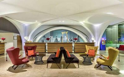 Stylish lobby workspace at the DoubleTree by Hilton Sukhumvit Bangkok.