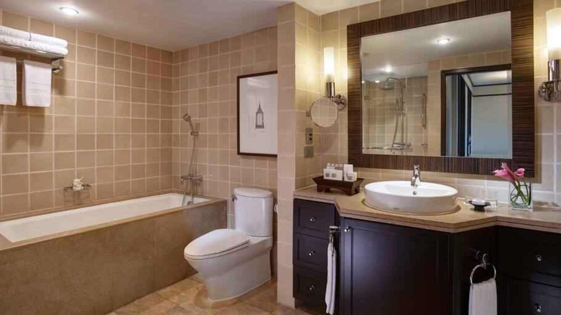 Guest bathroom at the Conrad Bangkok.