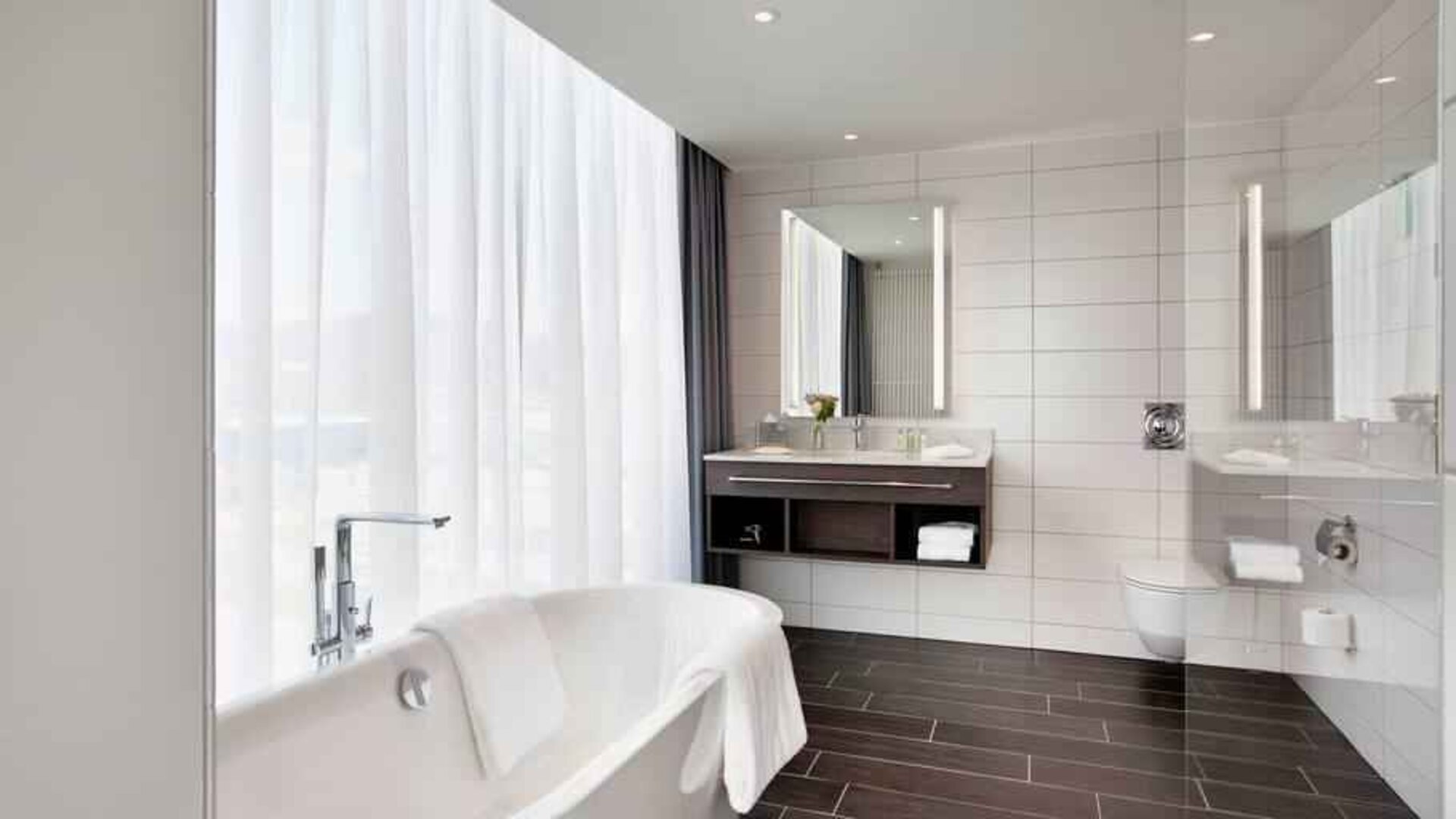 Guest bathroom at the Hilton Garden Inn Zurich Limmattal.