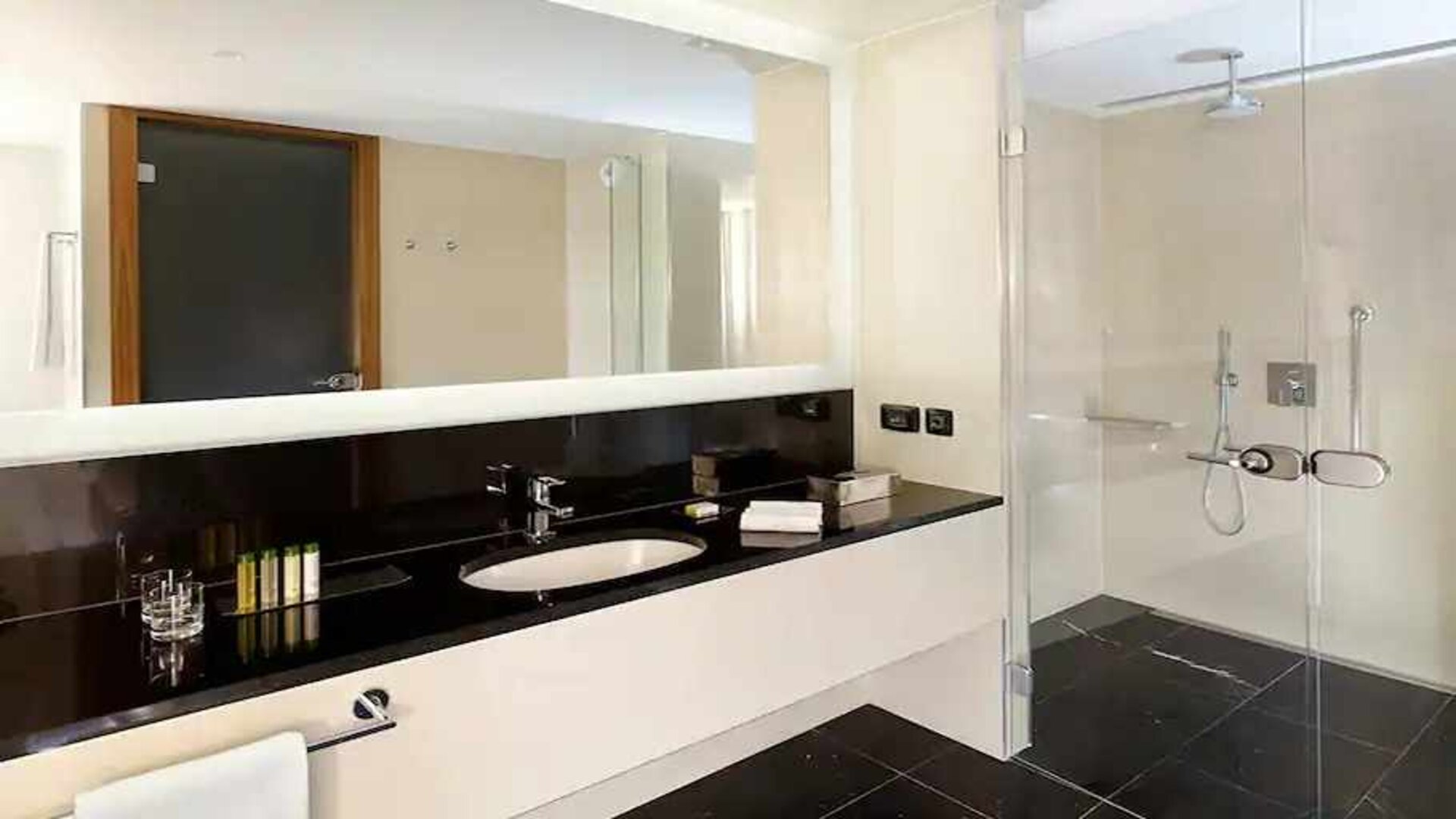 clean and spacious king bathroom with shower at DoubleTree by Hilton Zagreb.