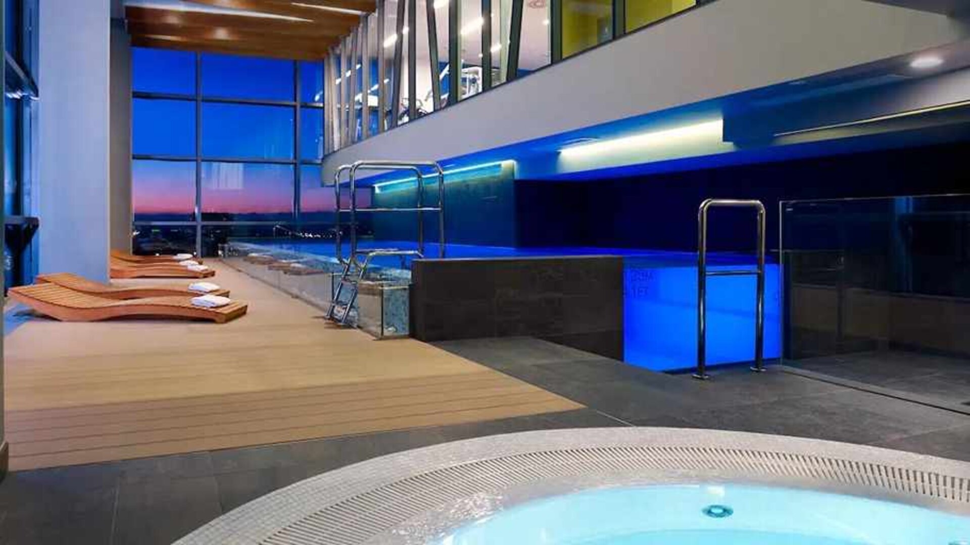 luxurious jacuzzi and indoor pool at DoubleTree by Hilton Zagreb.