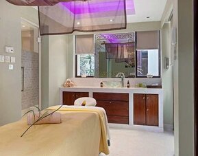 relaxing massage and spa available at Hilton Luxor Resort & Spa.