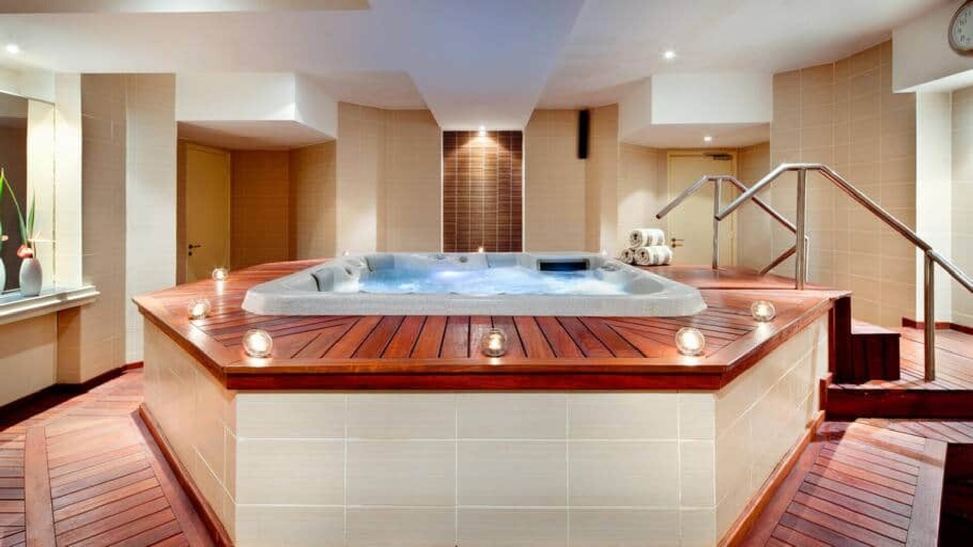 Beautiful jacuzzi at the Hilton Yaounde.