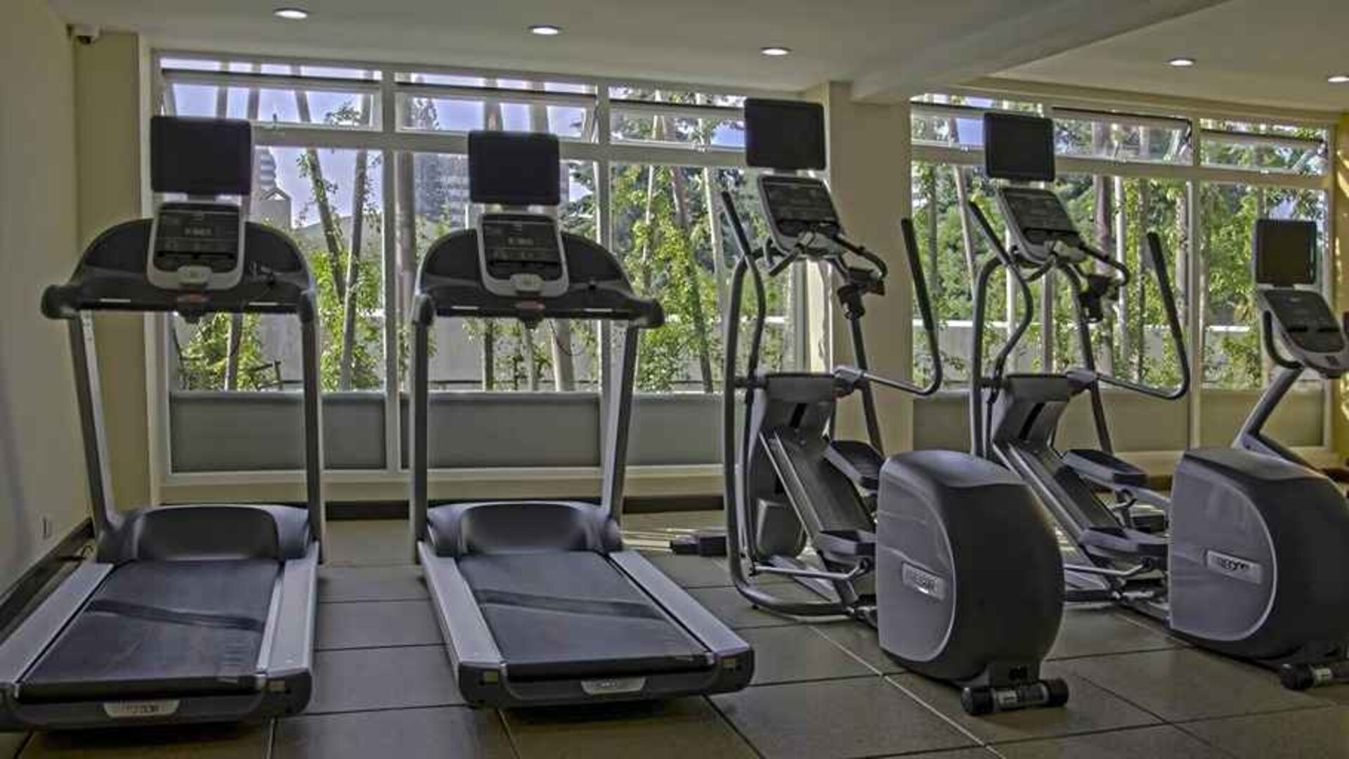 well equipped fitness center at Hilton Garden Inn Guatemala City.