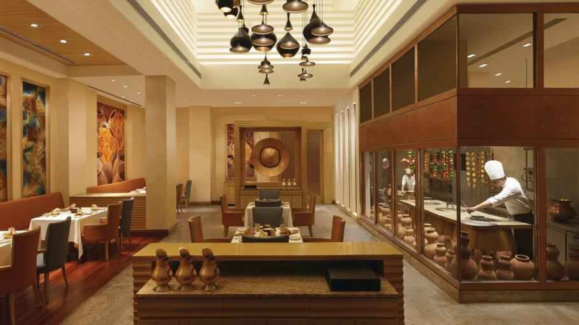 Dining-area at the DoubleTree by Hilton Agra.