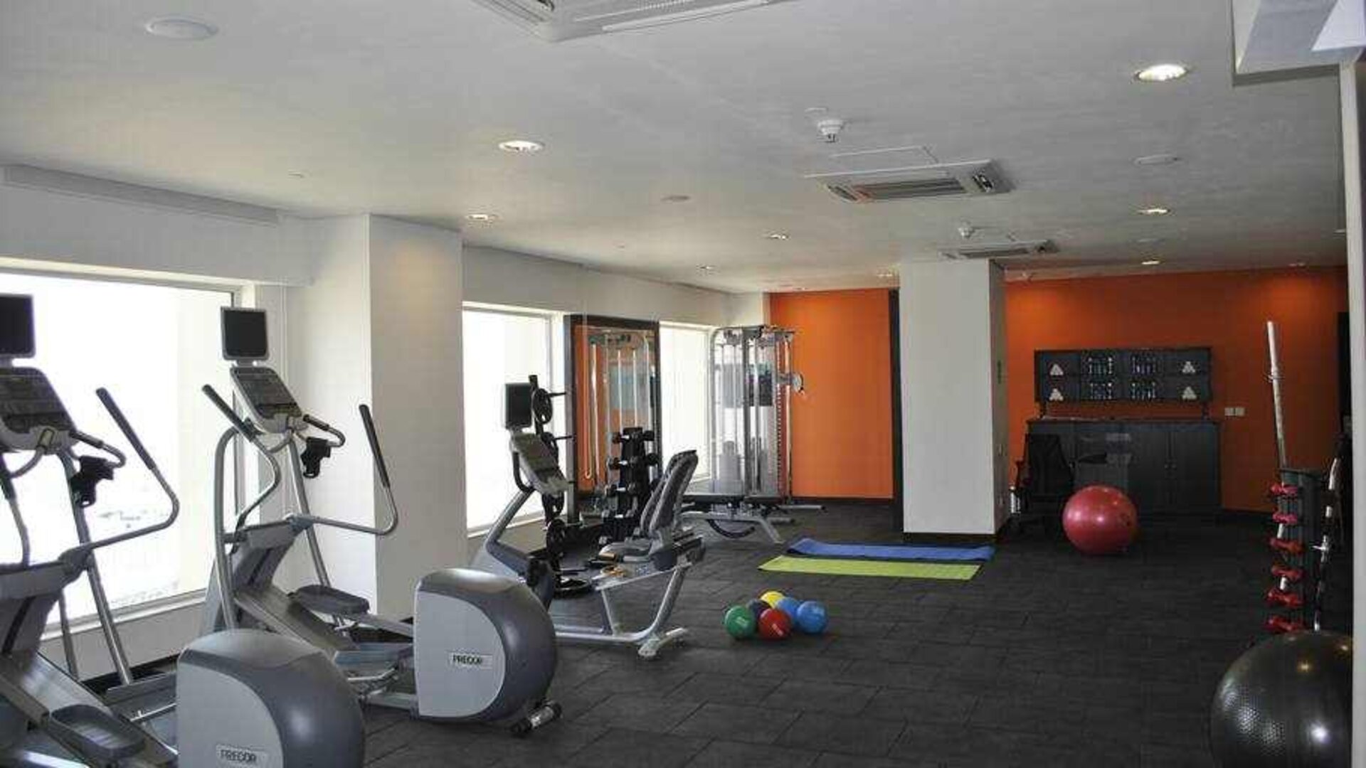 Fitness center at the DoubleTree by Hilton Gurugram Baani Square.