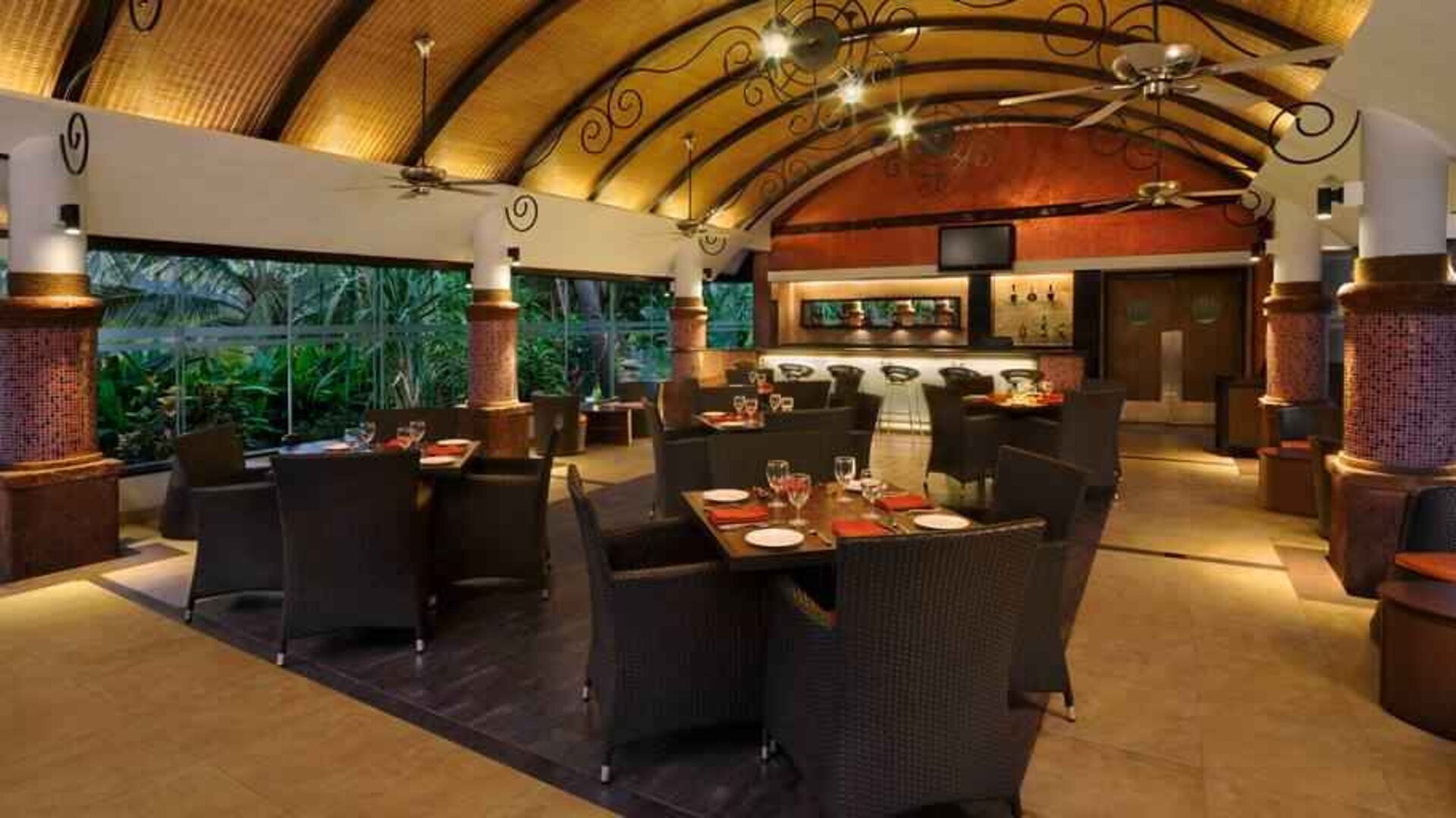 Dining area suitable for co-working at the DoubleTree by Hilton Goa - Arpora - Baga.