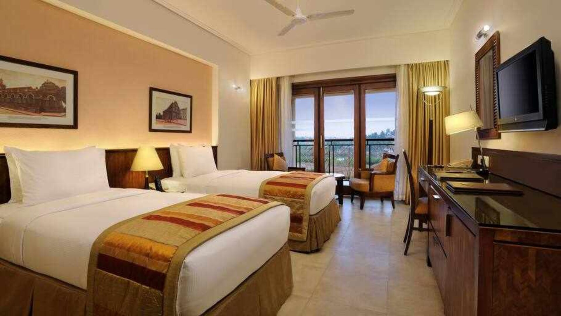 Twin room with desk at the DoubleTree by Hilton Goa - Arpora - Baga.