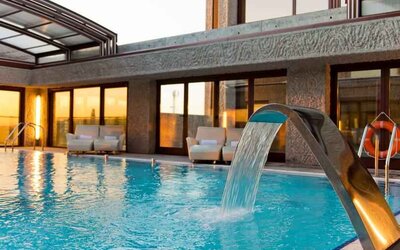 Beautiful outdoor pool area at the Hilton Madrid Airport.