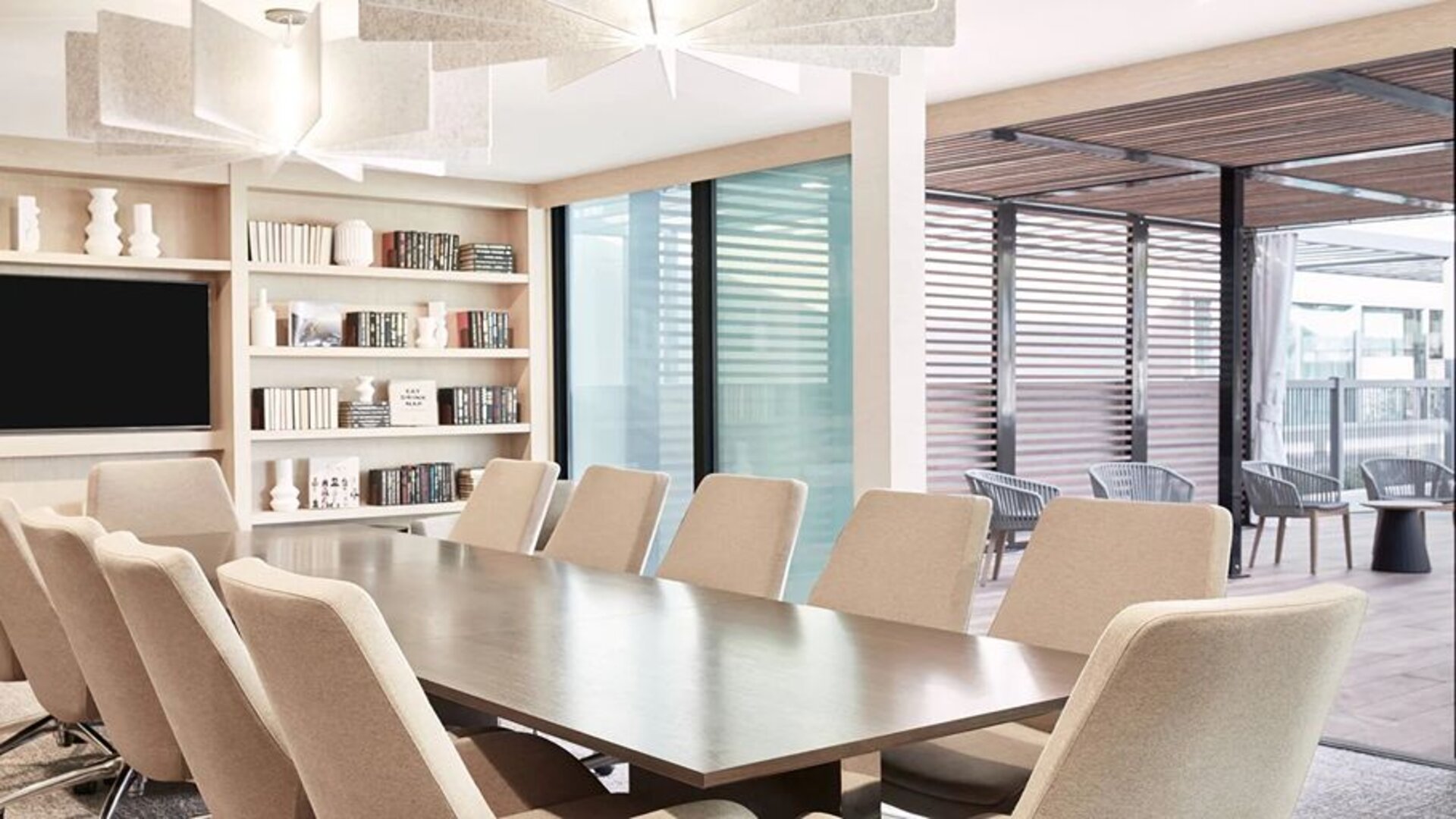 Bright meeting room at the AC Hotel By Marriott Pleasanton.