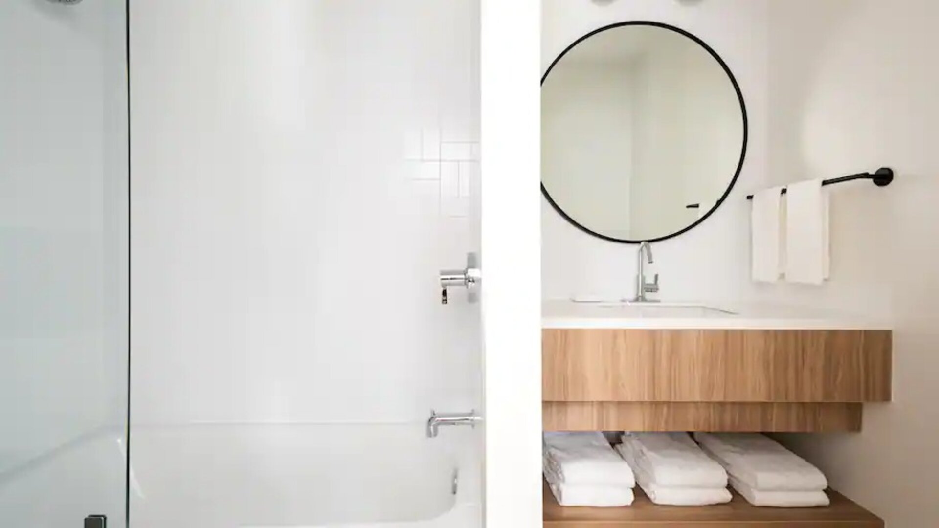 Guest bathroom at the Hampton By Hilton Grand Cayman.