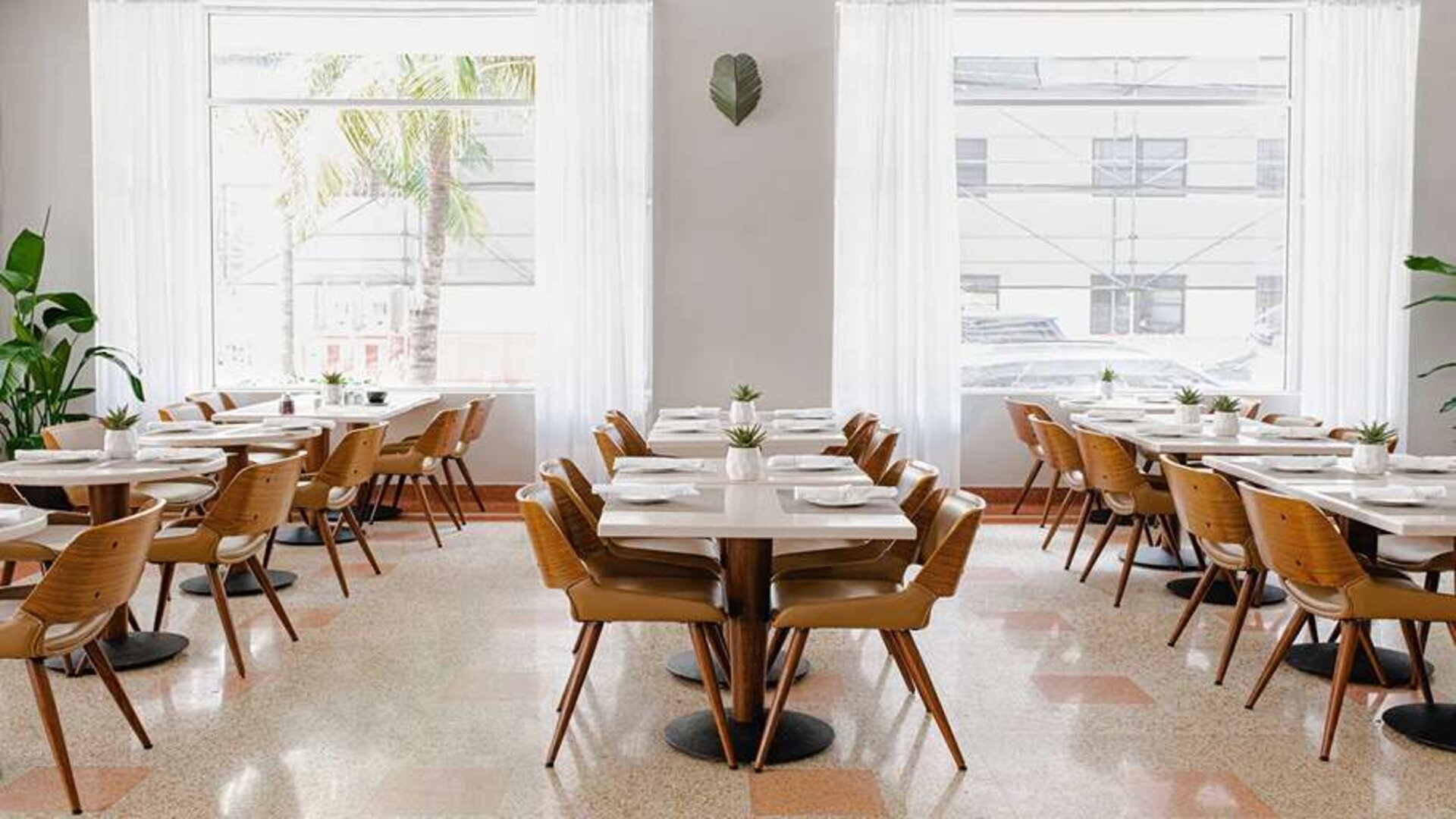 Dining area perfect for co-working at Winter Haven, Autograph Collection.