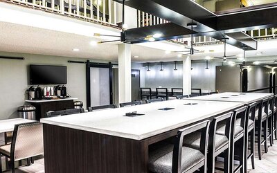 Dining area perfect as workspace at Best Western McCarran Inn.