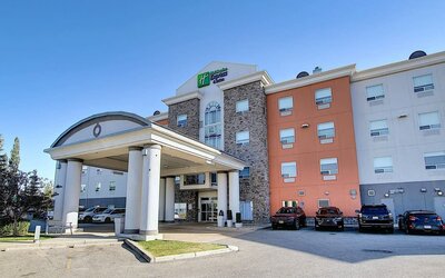 Parking area available at Holiday Inn Express & Suites Airport-Calgary.