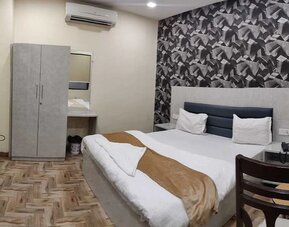 Hotel Mandakini Royale