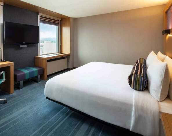 Day use room with natural light at Aloft SFO.