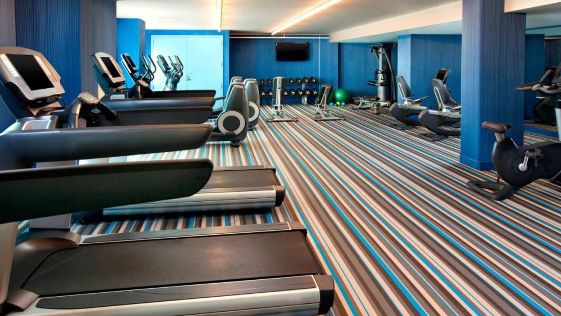 Fitness facility available at Aloft SFO.