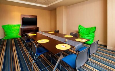 Meeting room at Aloft SFO.