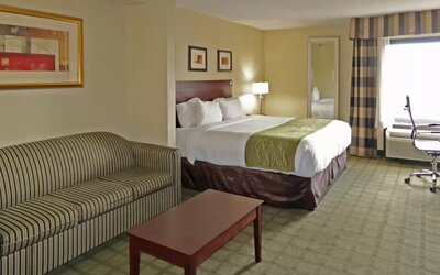 Day use room with living area at Comfort Inn Southwest At Westpark.