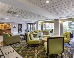 Lobby and coworking lounge at Comfort Inn Southwest At Westpark.