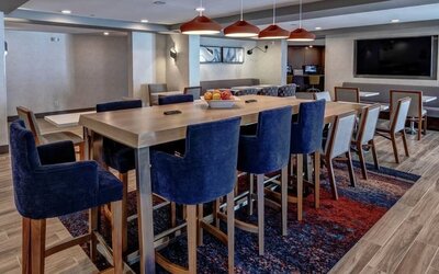 Lounge and coworking space at Hampton Inn Vallejo.