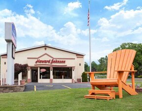 Hotel exterior at Howard Johnson Express Inn - Rocky Hill.