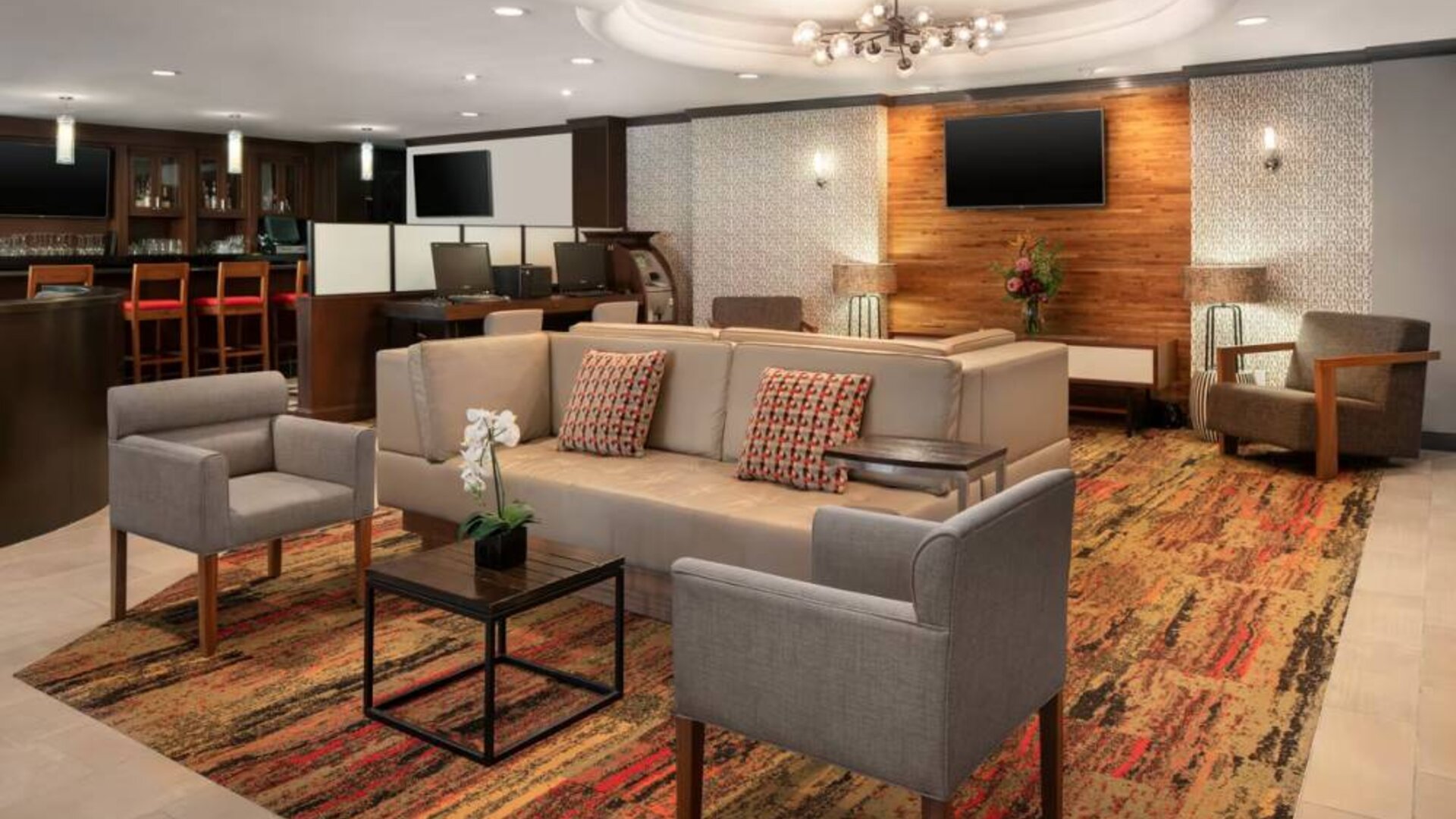 Lobby and coworking lounge at Four Points By Sheraton San Francisco Airport.
