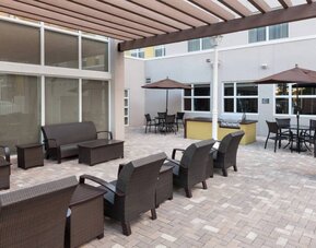 Patio at Residence Inn Fort Lauderdale Airport & Cruise Port.