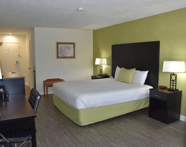 Day use room at Western Inn.