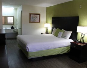 Day use room at Western Inn.