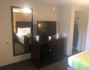 Day use room amenities at Best Western Fort Lee.