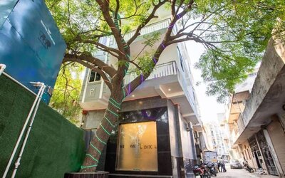 Airport Hotel Redstone