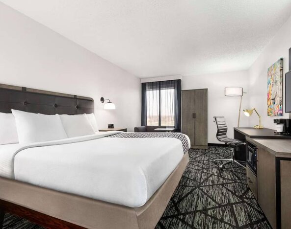 Day use room with work desk at La Quinta Inn & Suites Cleveland Airport West.
