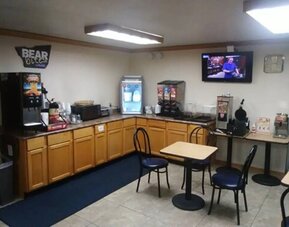 Travelodge By Wyndham Bloomington